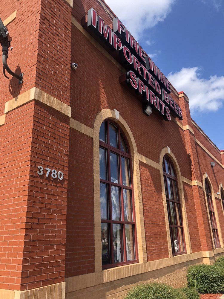 CAMP CREEK WORLD OF BEVERAGE Updated August 2024 109 Photos & 70