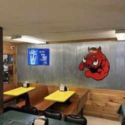 Fat Head Pizza - Back dining area
