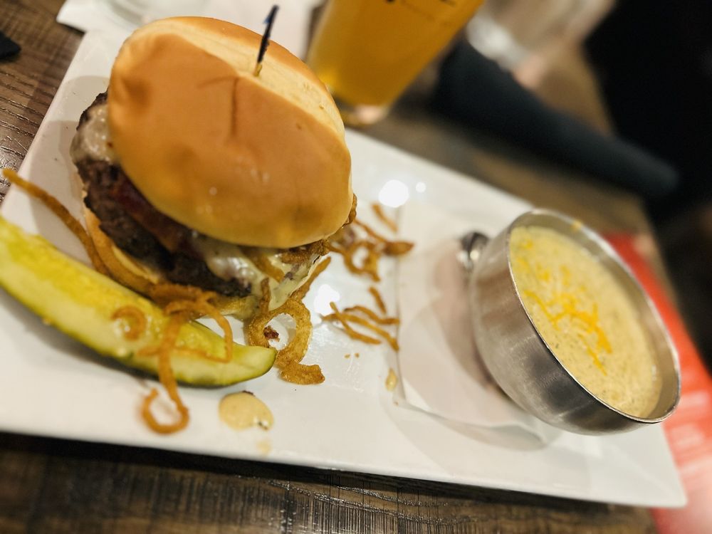 Twigs Bistro and Martini Bar