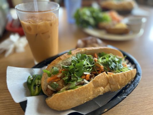 Bánh Mì Hội An by null