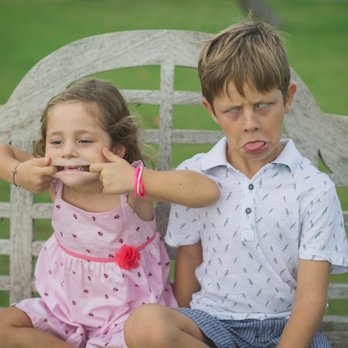 Wild Roses - Crazzy family photo session - Session Photography Near Me