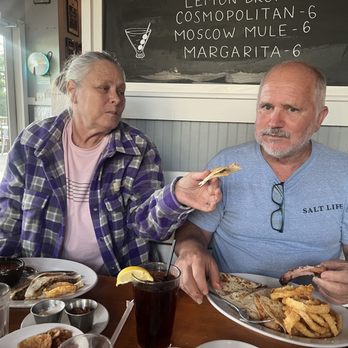 BRQ Seafood and Barbeque - Happy customers with chicken and pull pork quesadillas - Barbeque Near Me - Baton Rouge, Louisiana BRQ Seafood and Barbeque - Happy customers with chicken and pull pork quesadillas - Barbeque Near Me - Baton Rouge, Louisiana