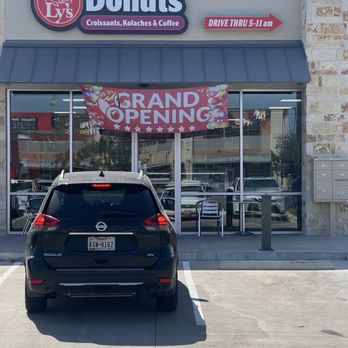 Ly's Donuts - Grand Opening of Ly's Donuts and the drive thru line is wrapped around the parking lot! - Coffee & Tea Near Me - Kyle, Texas Ly's Donuts - Grand Opening of Ly's Donuts and the drive thru line is wrapped around the parking lot! - Coffee & Tea Near Me - Kyle, Texas