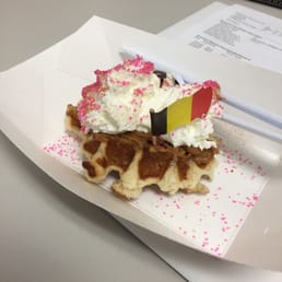 Cinnawaffle: speculoos spread, whipped cream, cinnamon. And pink sprinkles for breast cancer awareness month! Cinnawaffle: speculoos spread, whipped cream, cinnamon. And pink sprinkles for breast cancer awareness month!