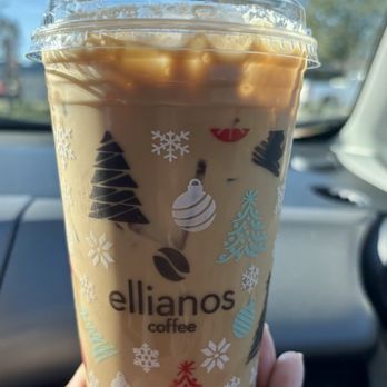 Ellianos Coffee - Snickerdoodle Coffee Cooler - Coffee & Tea Near Me - Jacksonville, Florida