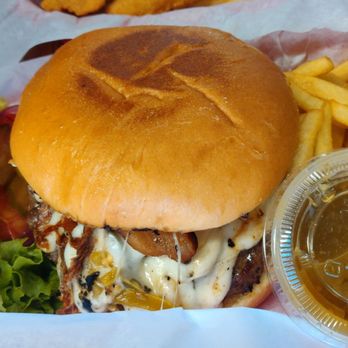 Slackers Burger Joint - Southwest burger and fries - Burgers Near Me - Torrey, Utah