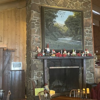 Restaurant Gastrognome - Fireplace - New American Near Me - Idyllwild, California Restaurant Gastrognome - Fireplace - New American Near Me - Idyllwild, California