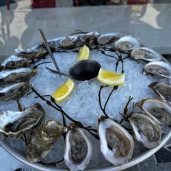 Billingsgate - Happy hour oysters