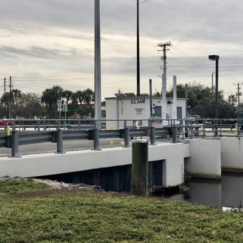 Linear Park Trail - Parks Near Me - Davie, Florida