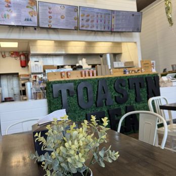 Toastn' Tea - Counter - Bubble Tea Near Me - Grand Rapids, Michigan