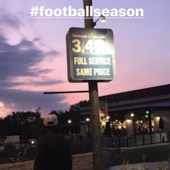 Town Hall Station - Beautiful sunset behind the restaurant! - American Near Me - Edina, Minnesota
