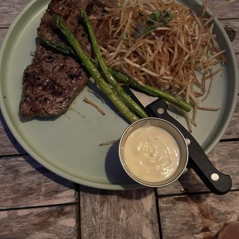 Island Kitchen - Steak Frites - New American Near Me - Nantucket, Massachusetts Island Kitchen - Steak Frites - New American Near Me - Nantucket, Massachusetts
