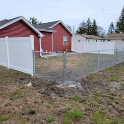 Robinson Fence - 6'x8' Vinyl & 4'Chain Link