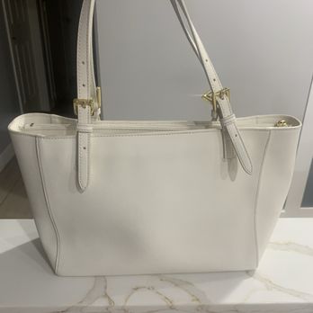 Tory Burch - Tory purse - Shoe Stores Near Me - Cabazon, California Tory Burch - Tory purse - Shoe Stores Near Me - Cabazon, California