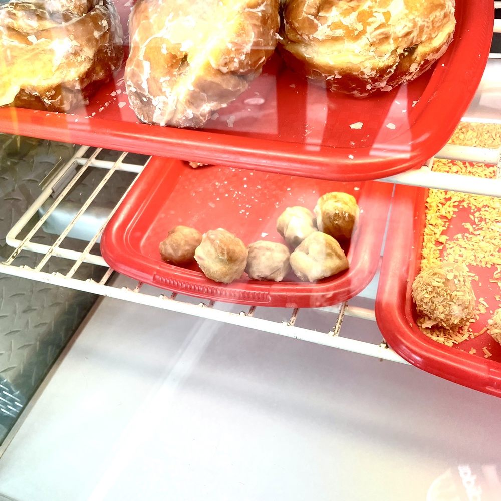 Frankie's Donuts - Empty - Donuts Near Me - Niagara Falls, New York Frankie's Donuts - Empty - Donuts Near Me - Niagara Falls, New York
