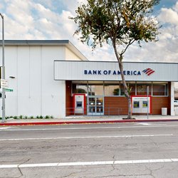 Bank of America Financial Center - Storefront
