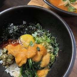 Uni bibimbap Uni bibimbap