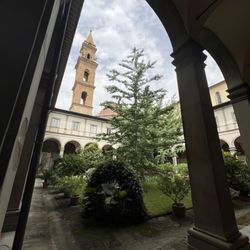 Piazza Santo Spirito - Cloister in the church