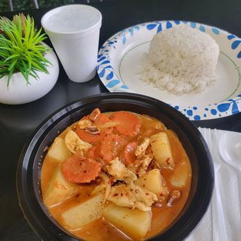 Mango Thai 2 Go - Mussaman Curry w/ Chicken breast meat. Good flavors at this Mom & Pop Thai shop! - Thai Near Me - Garland, Texas Mango Thai 2 Go - Mussaman Curry w/ Chicken breast meat. Good flavors at this Mom & Pop Thai shop! - Thai Near Me - Garland, Texas