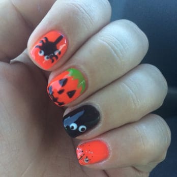 Voulez Vous Nails & Spa - By Julie - Nail Salons Near Me - Surprise, Arizona