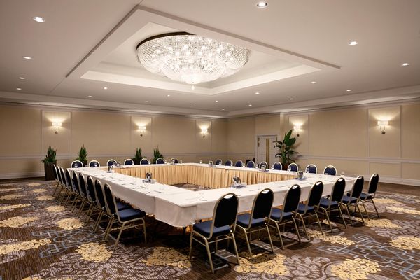 Fairmont Winnipeg by null