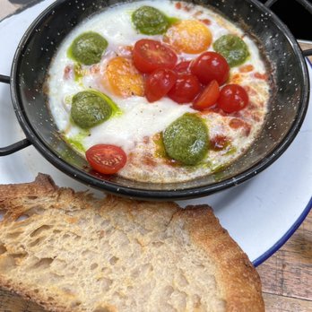 Plenti - Mediterranean eggs - super delicious - Coffee & Tea Near Me - Madrid, M Plenti - Mediterranean eggs - super delicious - Coffee & Tea Near Me - Madrid, M