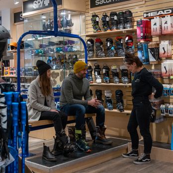 Ultimate Sports - Ultimate Sports - Ski & Snowboard Shops Near Me - Banff, Alberta
