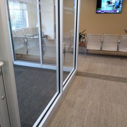 Chagrin Surgery Center - Spacious waiting room.