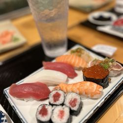 Hama Sushi - Combination B
