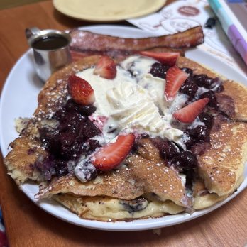 Ruby Sunshine Homewood - Classic Buttermilk Pancakes - Breakfast & Brunch Near Me - Birmingham, Alabama Ruby Sunshine Homewood - Classic Buttermilk Pancakes - Breakfast & Brunch Near Me - Birmingham, Alabama