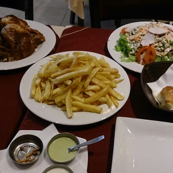 Mochica - Pollo a las brasas con ensalada y fritas. Una fija cuando de comida peruana se trata. - Restaurants Near Me - Buenos Aires, C