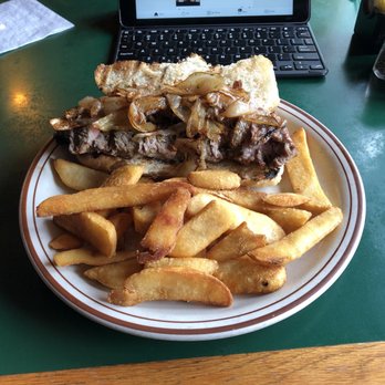 Harrigan's Family Restaurant - Harrigan's steak sandwich with onions - American Near Me - Montville, New Jersey