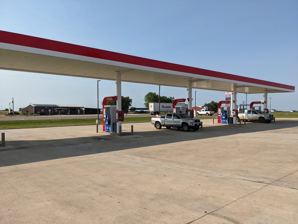 BUBBA’S TRAVEL STOP & COUNTRY STORE 4282 East Hwy 21, Dime Box, Texas