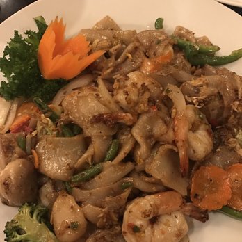 Bangkok Kitchen Thai Restaurant - Drunken noodles with shrimp - Thai Near Me - Avon, Indiana Bangkok Kitchen Thai Restaurant - Drunken noodles with shrimp - Thai Near Me - Avon, Indiana