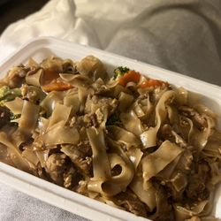 Wish Thai Kitchen - Beef Pad See Ew