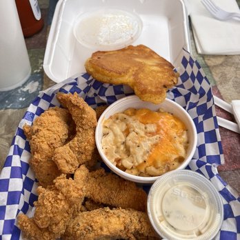 Tori's Place - Fried Catfish Combo with Mac and Cheese and Buttered Hot Water Corn Bread - Soul Food Near Me - Sacramento, California Tori's Place - Fried Catfish Combo with Mac and Cheese and Buttered Hot Water Corn Bread - Soul Food Near Me - Sacramento, California