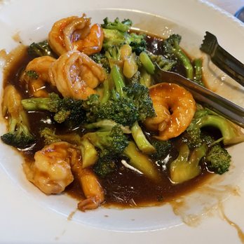 Mama Chang - Shrimp with Broccoli - Chinese Near Me - Fairfax, Virginia