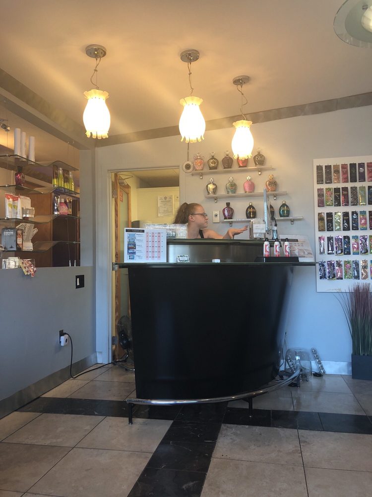 GLAMOUR TAN Updated April 2024 159 Linden St, Wellesley