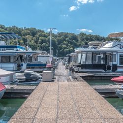 Wolf Creek Marina