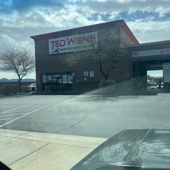 Ted Wiens Complete Auto Service - Customer lobby Ted Wiens Complete Auto Service - Auto Repair Near Me - Las Vegas, Nevada