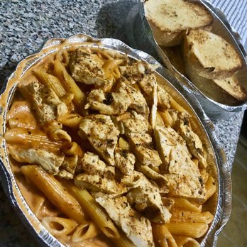 Aqua Marina - Penne Alla Vodka with Chicken ($17) & Garlic Bread ($4) - Italian Near Me - New York, New York