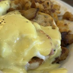 The Ugly Rooster Cafe - Eggs Benedict