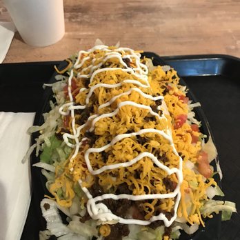 Dew Chilli Parlor No 3 - American Near Me - Springfield, Illinois