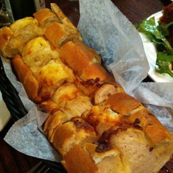 Salute - Garlic cheese bread - Italian Near Me - Hartford, Connecticut Salute - Garlic cheese bread - Italian Near Me - Hartford, Connecticut