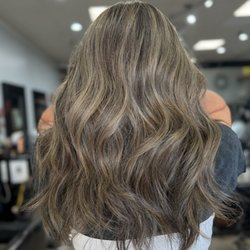 QT Salon