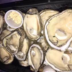 Lido Night Club - Fresh oysters