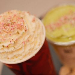 Berry flavored rock oolong milk tea frappe & Jasmine Coconut Iced Tea With Pistachio Cheese Foam