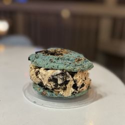 The Baked Bear - Cookie Monster cookie sandwich  with Oreo ice cream