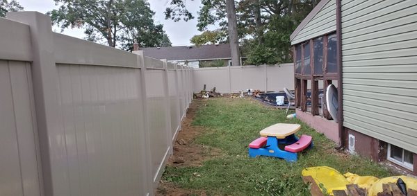 Gus Affordable Fence LLC by null