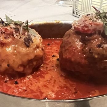 Del Frisco's Double Eagle Steak House - Wagu Meatballs appetizer - Bars Near Me - Orlando, Florida Del Frisco's Double Eagle Steak House - Wagu Meatballs appetizer - Bars Near Me - Orlando, Florida
